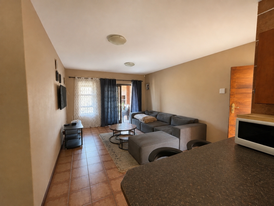 To Let 2 Bedroom Property for Rent in Azalea Park North West